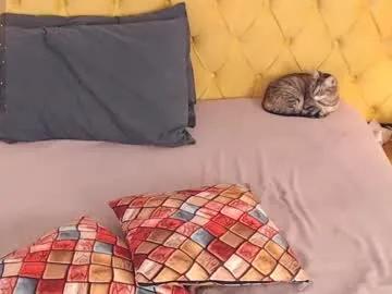 alishaweir on Chaturbate