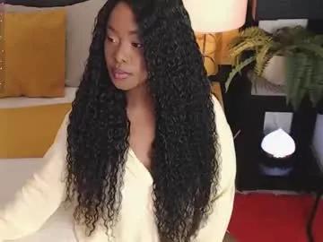 alishaweir on Chaturbate