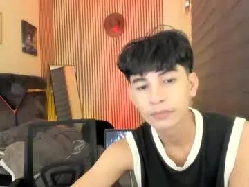 alluring_alpha on Chaturbate