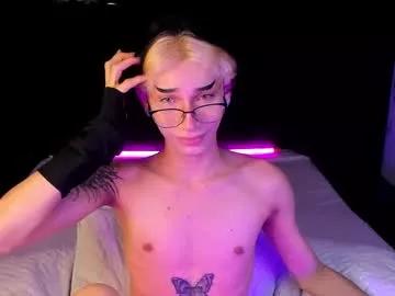 andywiills on Chaturbate