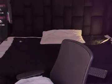 andywiills on Chaturbate