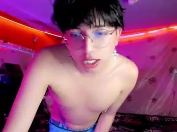 angellonfire on Chaturbate