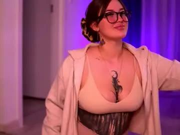 aryadeluna on Chaturbate