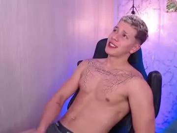 astonhills on Chaturbate 