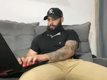 beardmax from Chaturbate