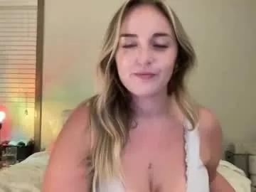 blondeandbent on Chaturbate