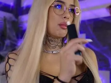 blondie_muller on Chaturbate