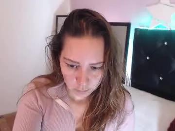 camila_delarosa from Chaturbate