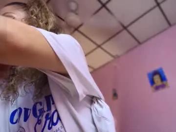 candase_ on Chaturbate