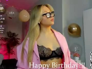 chloe_lov_ on Chaturbate