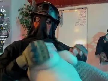 cos_operator on Chaturbate