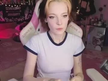 crackling_tati on Chaturbate