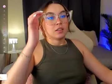 dakottaa__ on Chaturbate