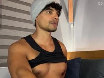 daniel0910s on Chaturbate