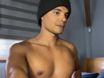 daniel0910s on Chaturbate