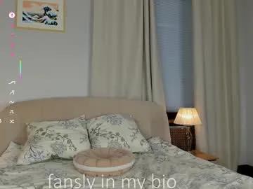 darklycurious on Chaturbate