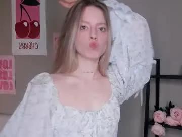 denaebeste on Chaturbate