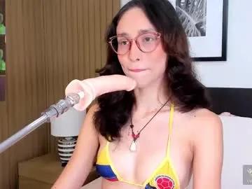 doll_bella_ on Chaturbate