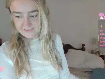 dulcejulia on Chaturbate