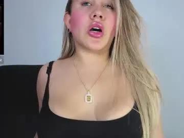 eleecttraa_12 from Chaturbate