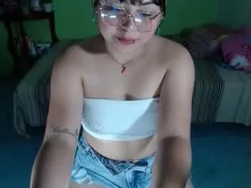 elinaax on Chaturbate