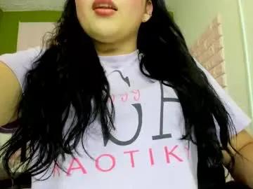 elinaax on Chaturbate