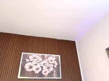 emelie_ch_ on Chaturbate