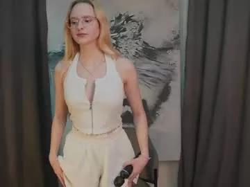 emilyhewell on Chaturbate 