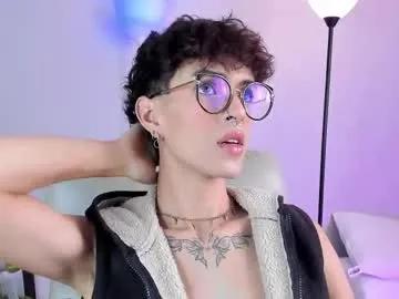 erisleon on Chaturbate