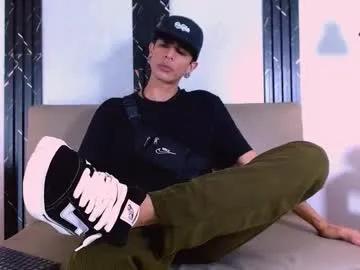 franvill_trato on Chaturbate