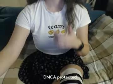 girlfrend10 on Chaturbate 