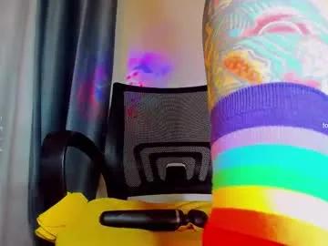 hayles_strong from Chaturbate