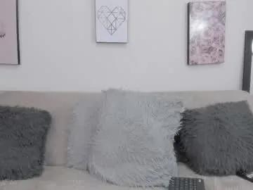 holly_rose69 on Chaturbate