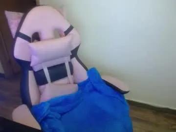 holly_rose69 on Chaturbate