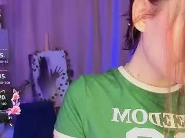 honeey_beee on Chaturbate