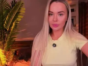 honey_bunnyy_ on Chaturbate