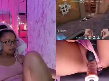 hyliebloom from Chaturbate