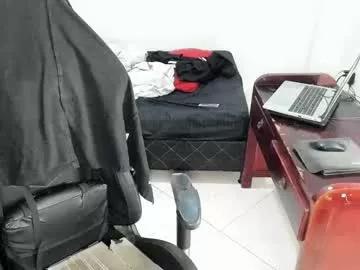 isidroglasc on Chaturbate