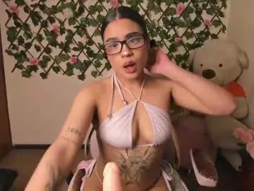 jade_littlee_ on Chaturbate