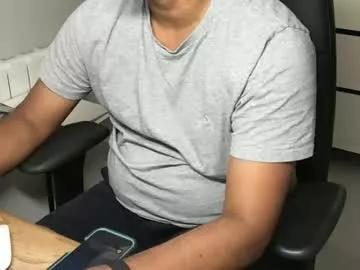 joeshades21 on Chaturbate