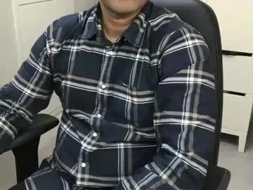 joeshades21 on Chaturbate