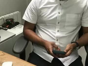 joeshades21 on Chaturbate