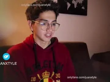 juancamroom on Chaturbate