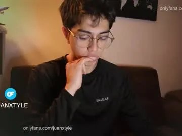 juancamroom on Chaturbate