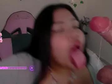 juicy_elenxx on Chaturbate