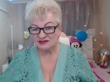 kaylesmoll on Chaturbate