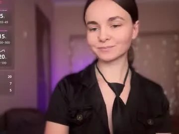 lanaloulou on Chaturbate