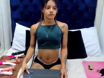laramoon_ on Chaturbate