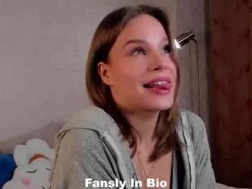 lipswithsweetonthem on Chaturbate