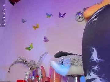 little_red_18 on Chaturbate 